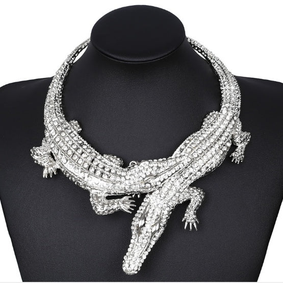 Exaggerated female necklace crystal clavicle chain necklace