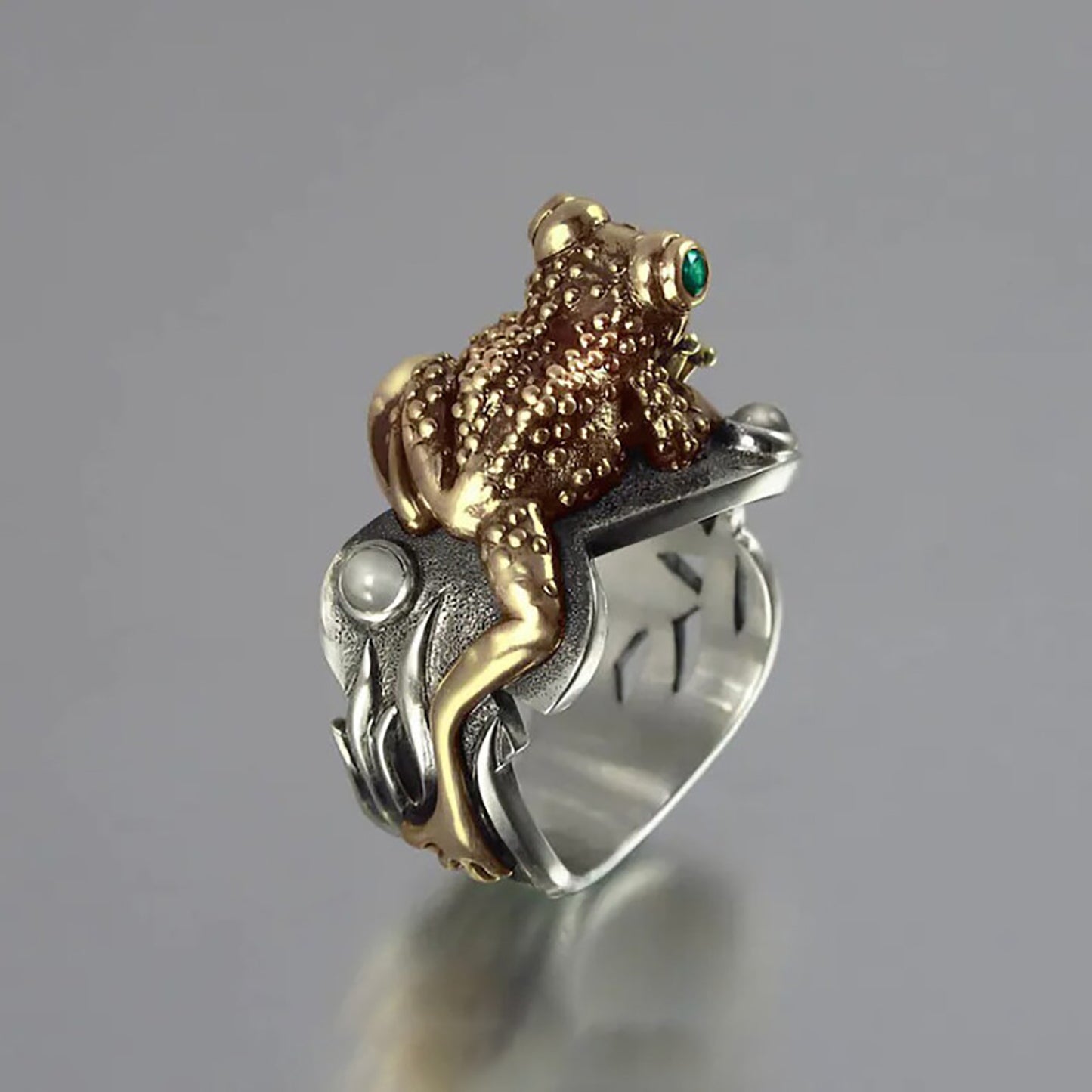 Emerald Froglet Ring