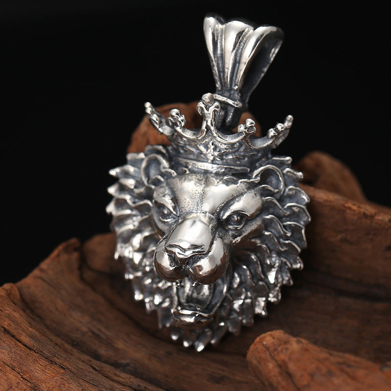 Regal Roar Pendant
