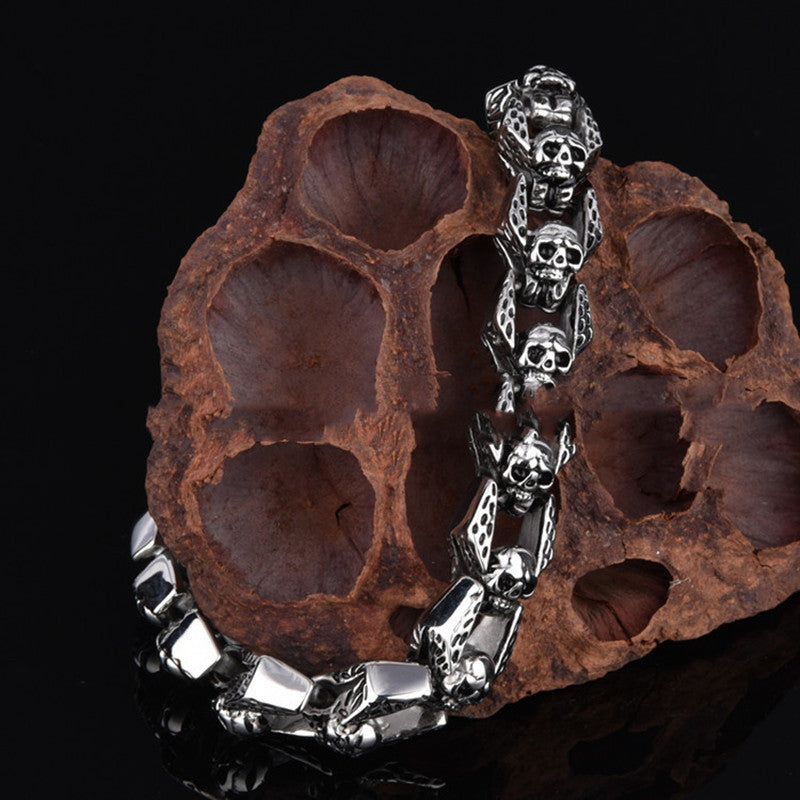 Blackwater Skull String