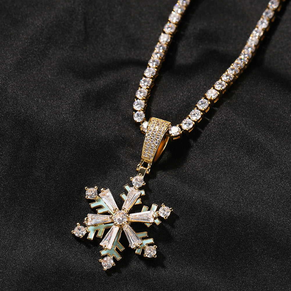 European Hip Hop New Winter Spinning Snowflake Luminous Dripping Oil Pendant Ornaments