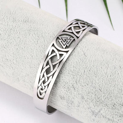 Raven's Wing Wrap