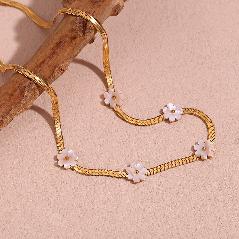 Fashion Special-interest 18K Gold Blade Chain Shell Flower Necklace