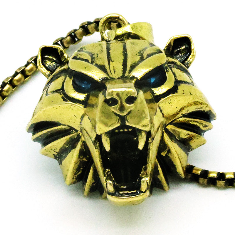 Golden Arctic Fang