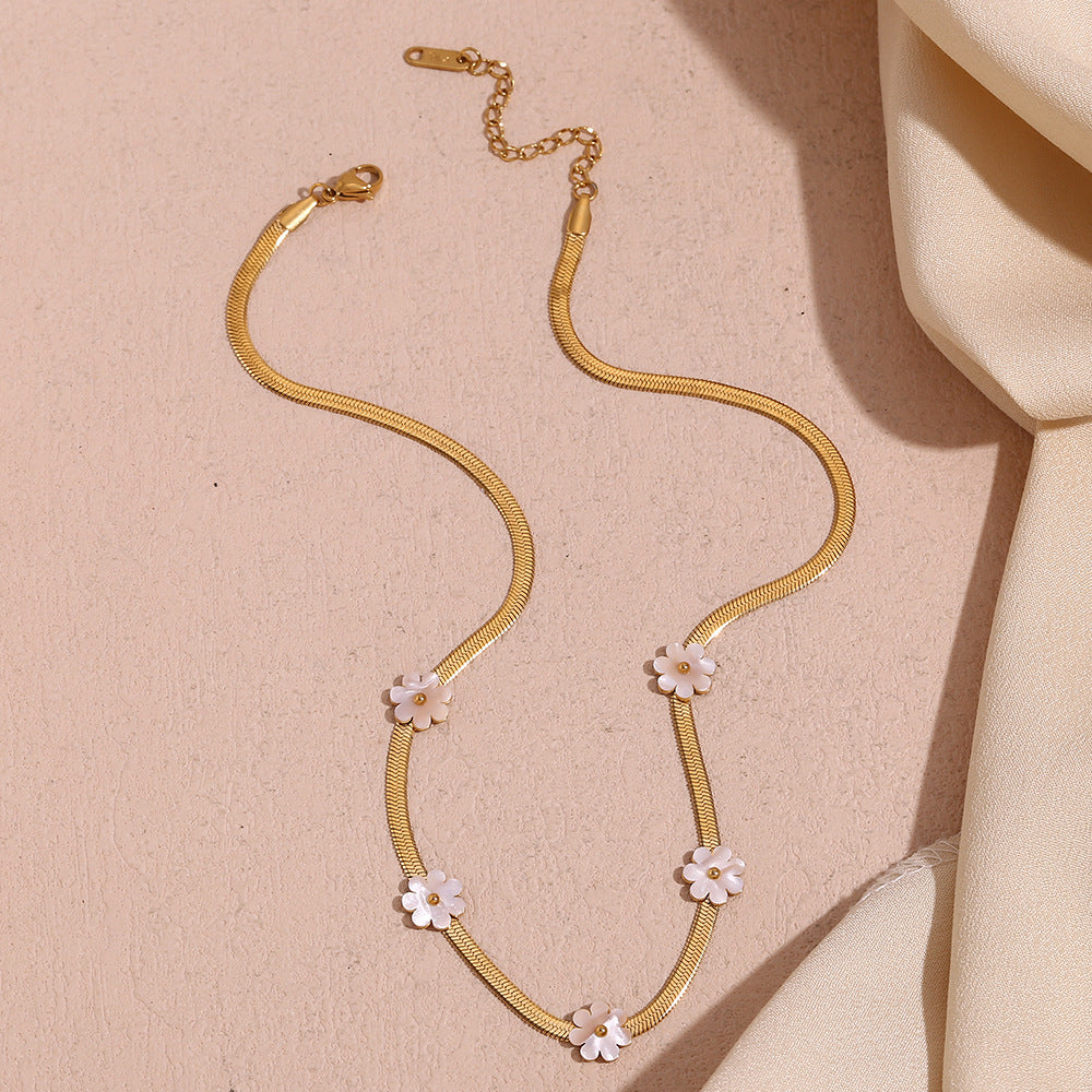 Fashion Special-interest 18K Gold Blade Chain Shell Flower Necklace