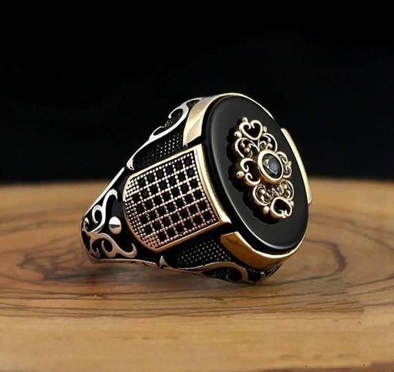 Obsidian Regal Band