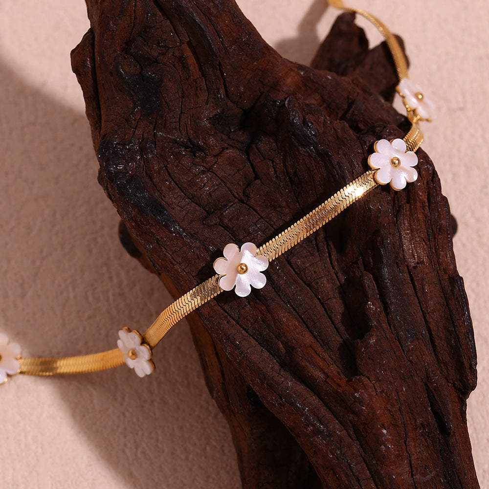 Fashion Special-interest 18K Gold Blade Chain Shell Flower Necklace