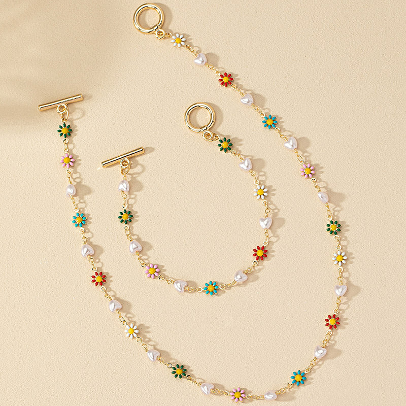 Commuter Colorful Daisy Bracelet And Necklace Set