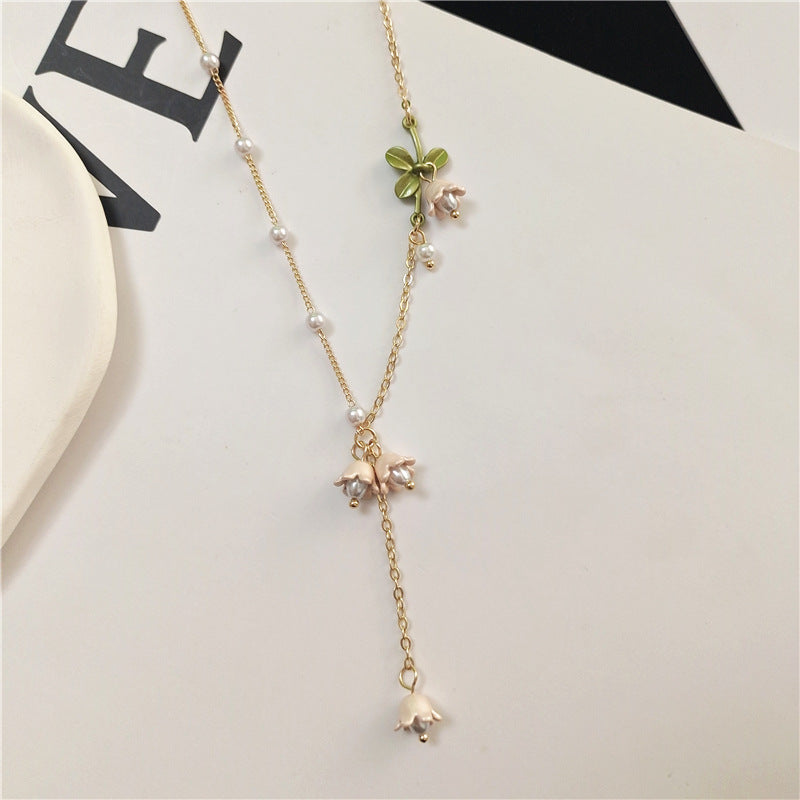 Women's Fashion Simple Bell Orchid Shape Pearl Pendant Necklace