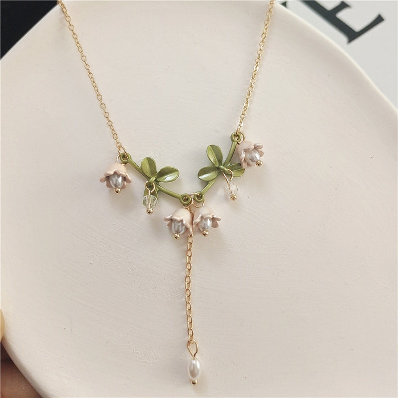 Women's Fashion Simple Bell Orchid Shape Pearl Pendant Necklace